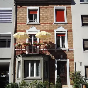 Frühstückspension 3, Basel