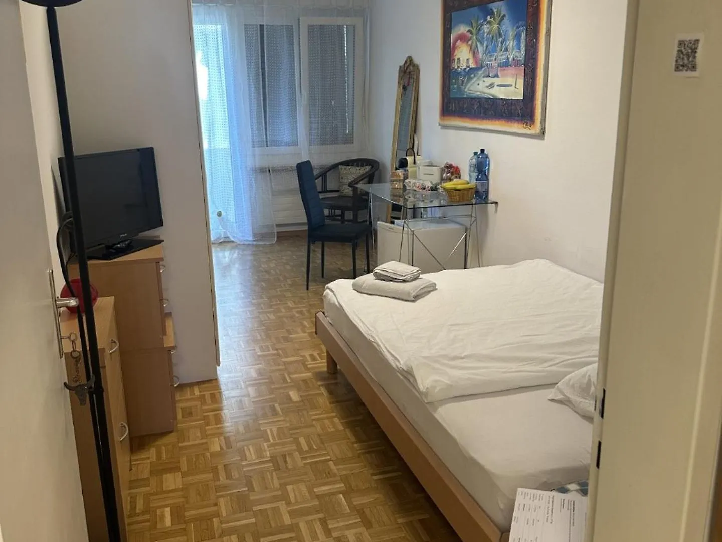 Frühstückspension Schönes Zimmer in der City Basel Schweiz