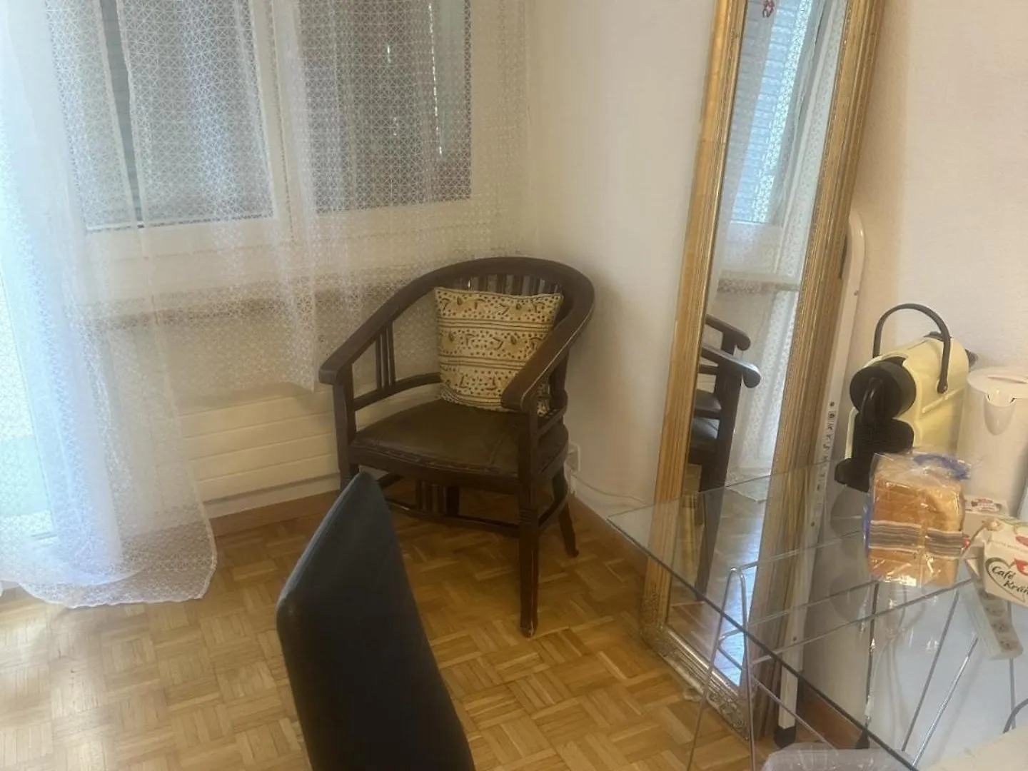 Schönes Zimmer in der City Basel Frühstückspension